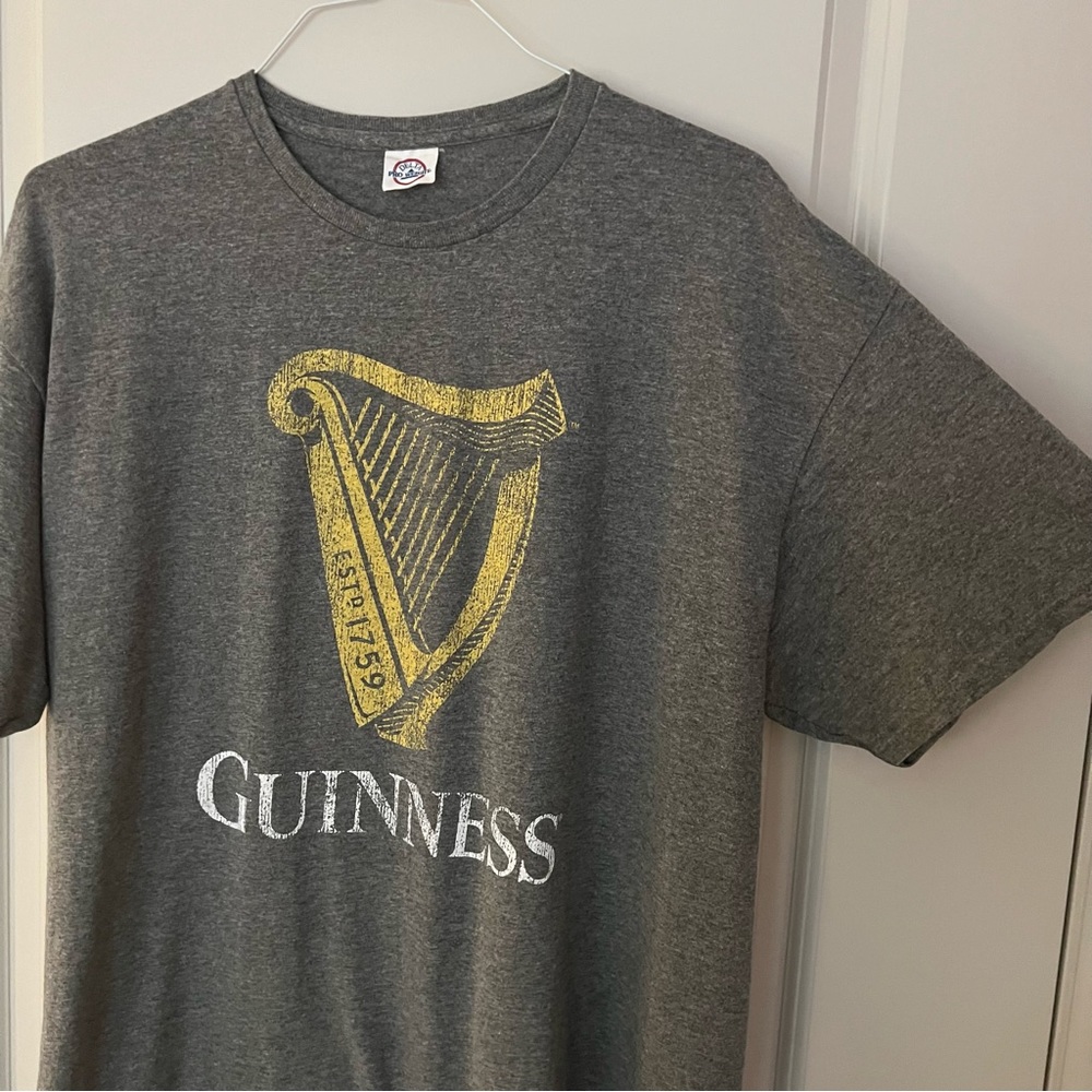 Guinness Beer mens short sleeve graphic tee shirt | size Extra Large - Picture 2 of 8